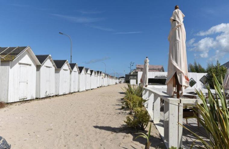 Les Pieds Dans L'Eau - Acces Direct A La Plage Bernieres-sur-Mer Экстерьер фото