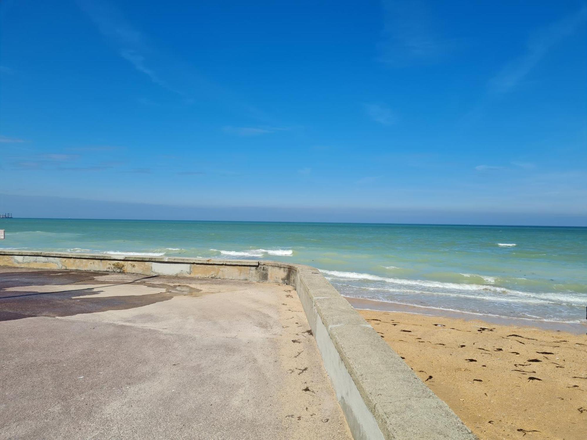 Les Pieds Dans L'Eau - Acces Direct A La Plage Bernieres-sur-Mer Экстерьер фото